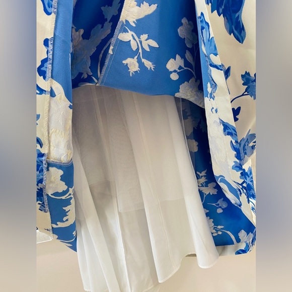 NWT Eliza J Jacquard Creamy White and Blue Floral Pleated Gown, Size 2 - Picture 13 of 16